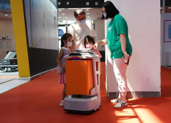 【行業新聞】30多款機器人新品首發 你想要個什么樣的？
